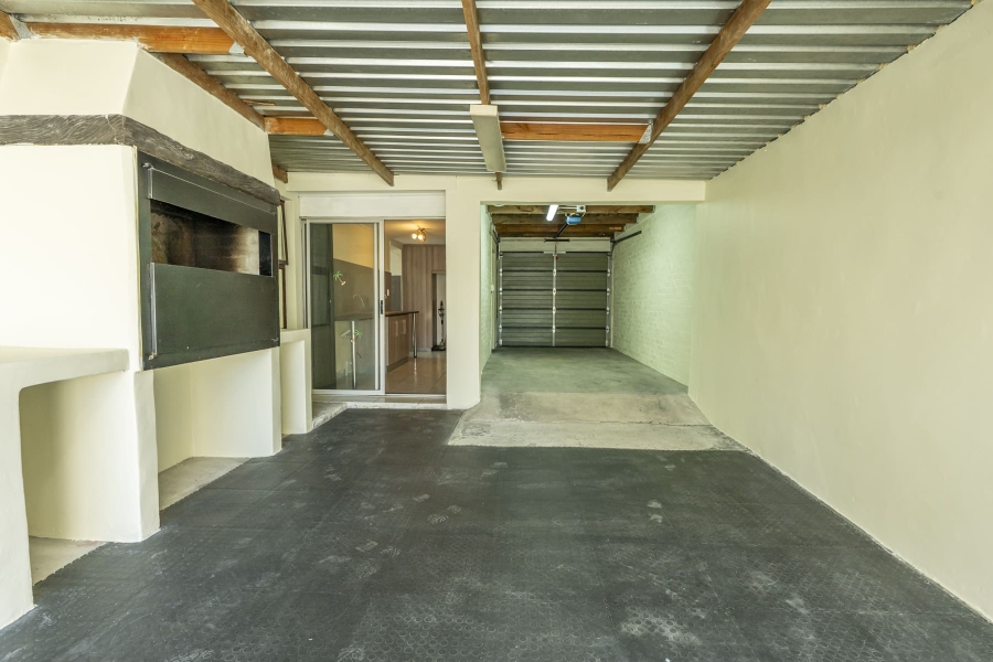 3 Bedroom Property for Sale in Protea Village Western Cape